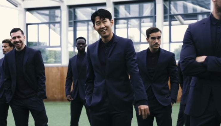  토트넘 퍼스트팀스쿼드포토 비하인드씬[Tottenham First team Squad photo behind the scenes]
