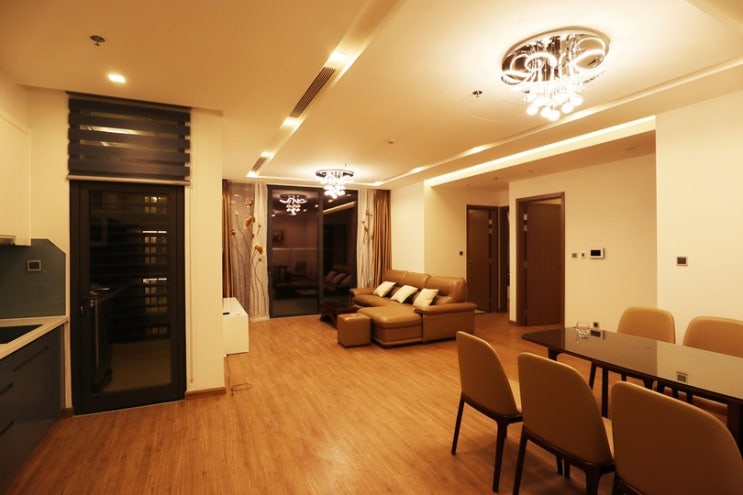 [ 하노이 아파트 임대] 메트로폴리스 3룸 - 풀옵션- 이쁜 집- M2 동- 2000$ - 0968650193