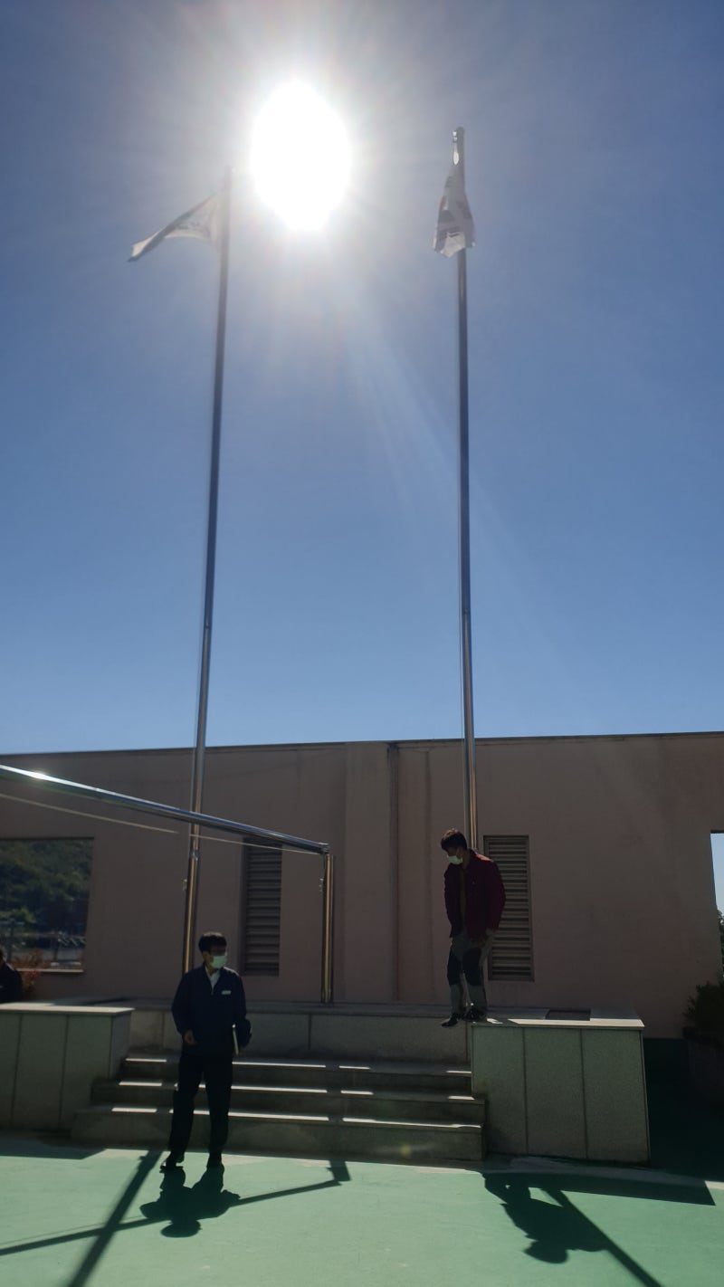 부산 지하철공단 BTC 아카데미 기존 국기게양대 철거 작업 및 신규 국기게양대 제작 및 설치과정. : 네이버 블로그