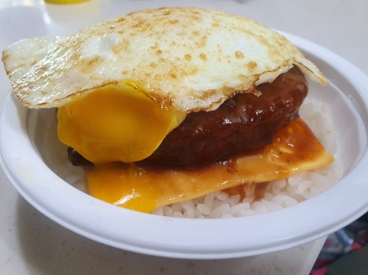  3분 햄버그 스테이크 맛있게 먹기 . 보고있냐 오뚜기 마케팅팀!