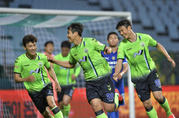  K리그 이동국 은퇴 연봉, 축구선수로서 업적