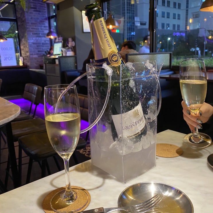 오늘와인한잔 발산역 : 스파클링와인 맛집