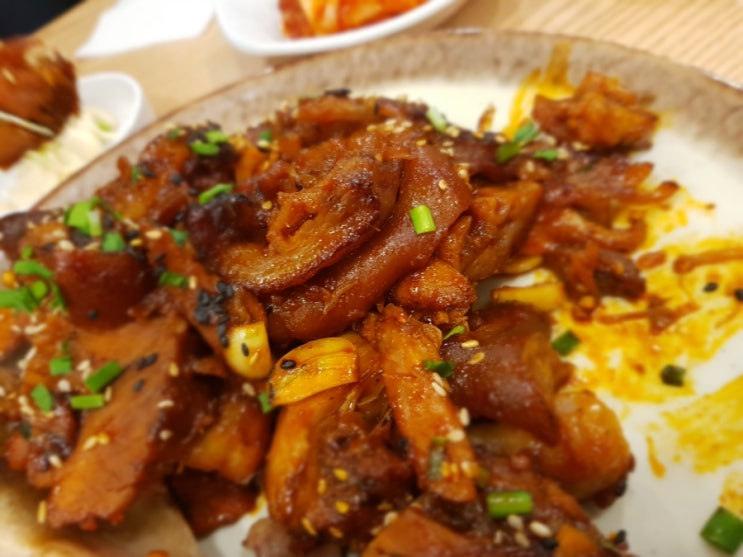  방배동족발 한양불족발 :: 매콤한 족발보쌈 야식배달 시켜먹을까요?