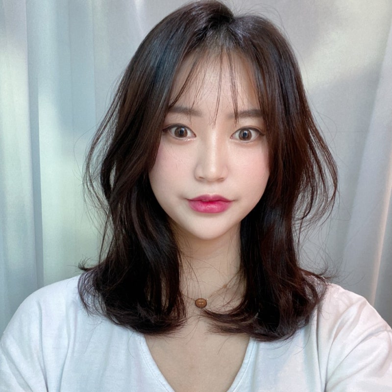 여성스럽고 청순한 무드를 그대로 담아낸 여자 중간머리 스타일 서초동 '앞머리 긴단발펌' : 네이버 블로그 여성스럽고 청순한 무드를 그대로 담아낸 여자 중간머리 스타일 서초동 '앞머리 긴단발펌' : 네이버 블로그