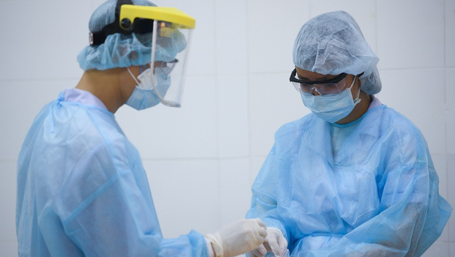  일본공항 도착한 한국인 전문가, 코로나19 양성반응