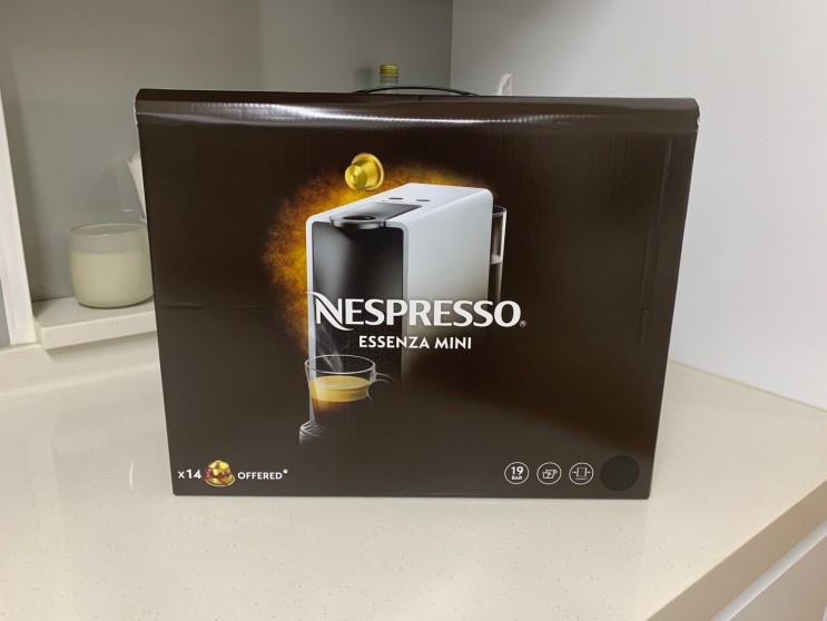 네스프레소 캡슐 커피 머신 에센자 미니 C30 리뷰