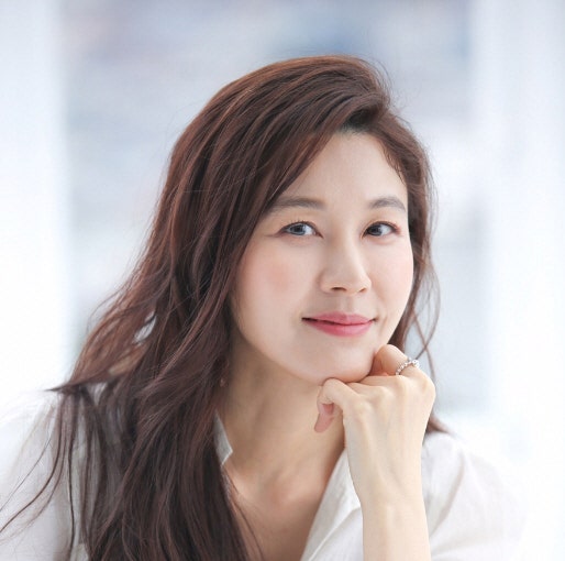 로맨틱코미디 드라마 18어게인의 주연 김하늘(나이/남편/자녀)