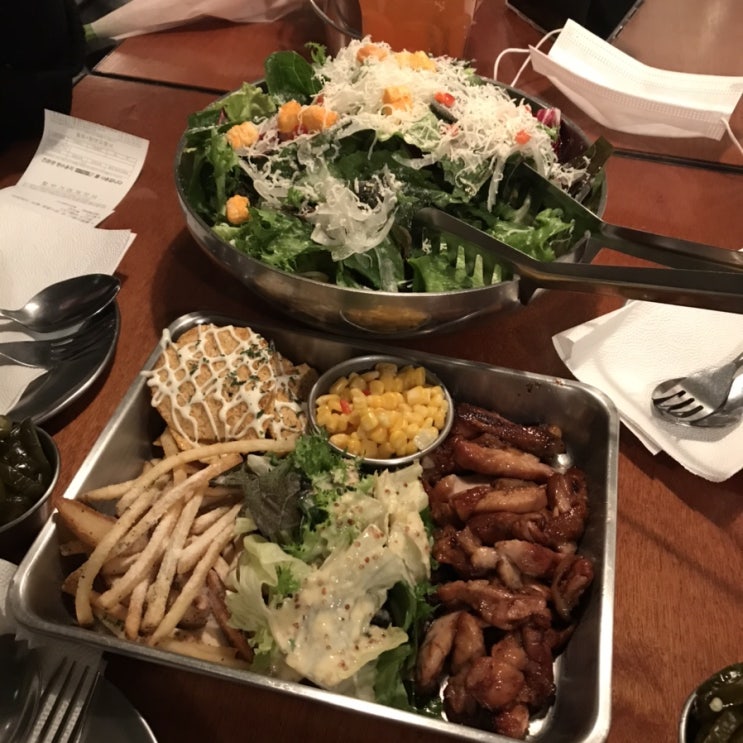  [홍대 맛집] 샐러드파스타가 끌린다면? / 미즈컨테이너 (MIES container)