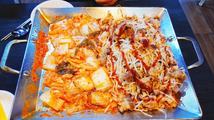  [신림/녹두거리/고시촌 찐맛집] 볶은김치 안좋아하는 나도 반해버린 친절한 오삼숙이!