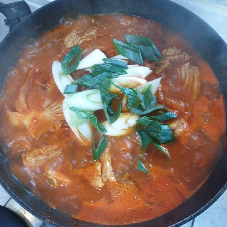  시골남편 밥 한그릇 뚝딱! 묵은지등갈비찜 만들기