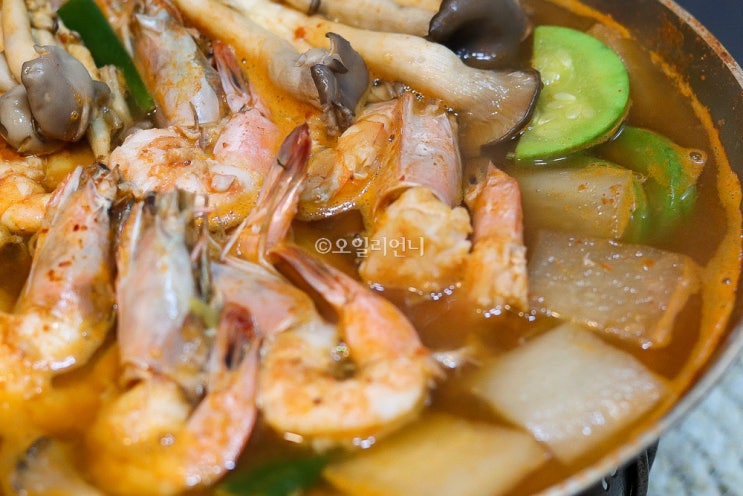  깊은 맛에 반하는 새우탕 만들기 feat. 새우 손질법