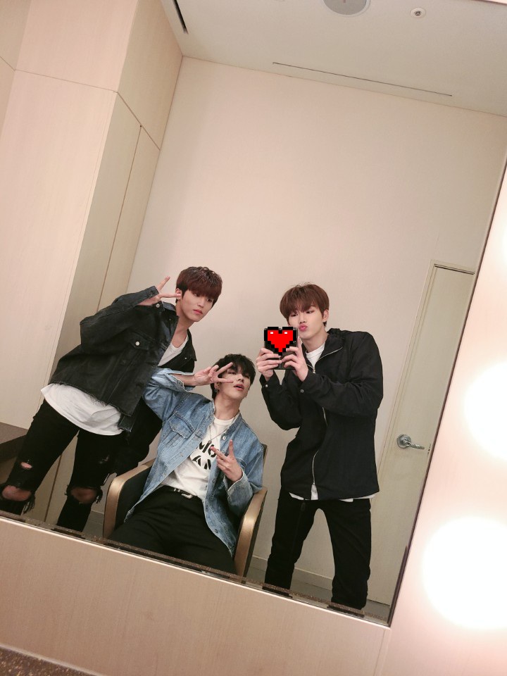 201029-1-4 twitter 남자그룹 201029-1-4 twitter 남자그룹