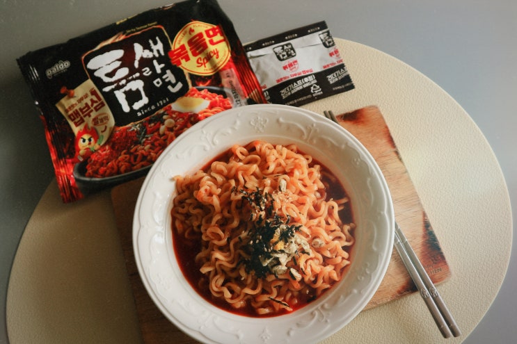  틈새라면볶음면 맵고 맛있는 국물없는라면