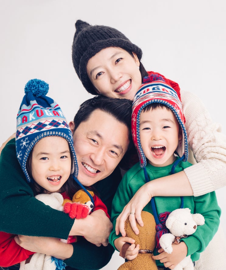  가족사진 및 우정사진은 패밀리데이에서 진행합니다