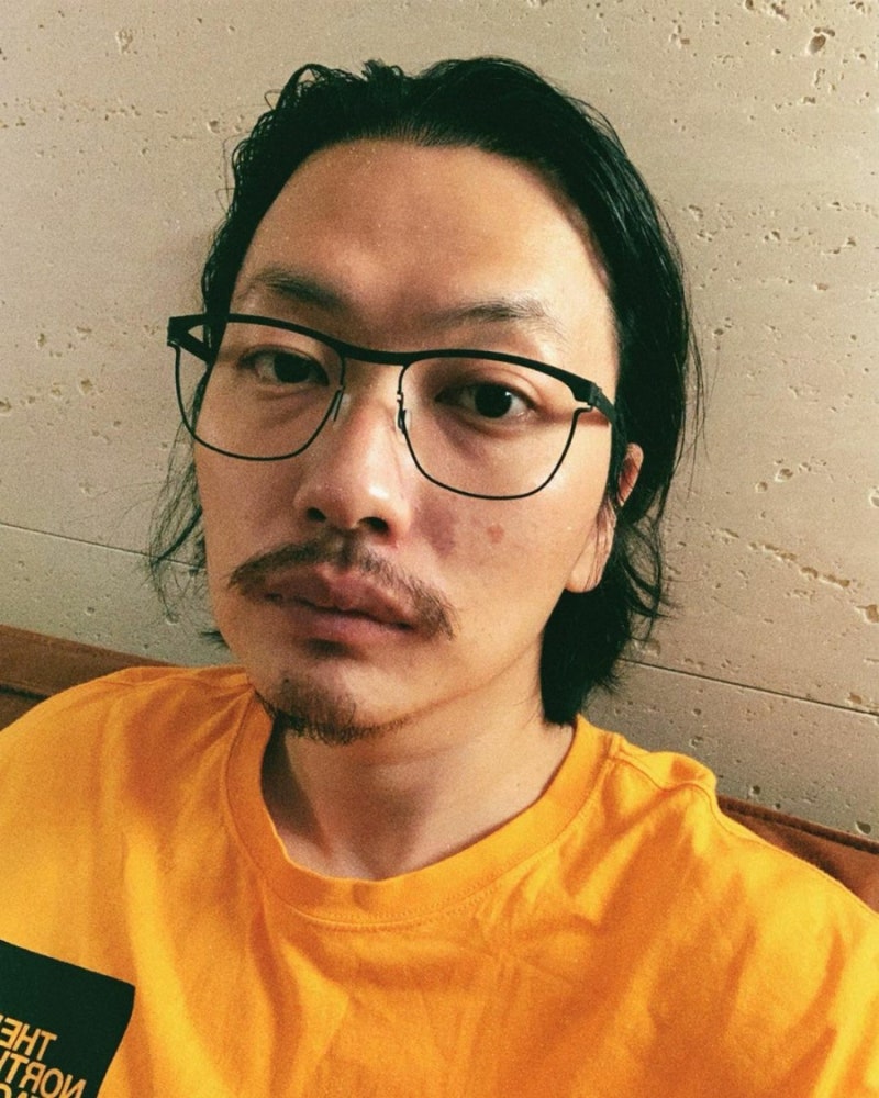인스타그램 속 이동휘안경 바이코즈 LUX BLACK, 가벼운 안경 추천.