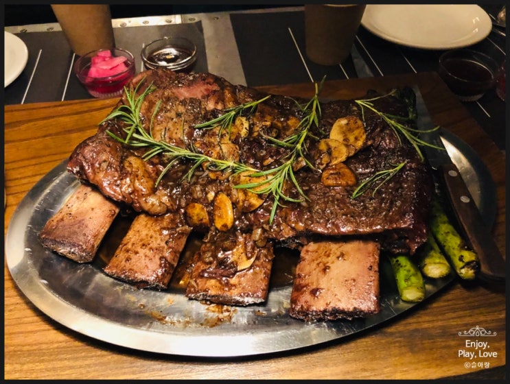  프리미엄스테이크와 분위기 있는 데이트 둘다 즐길 수 있는 성수역맛집 타이거풀