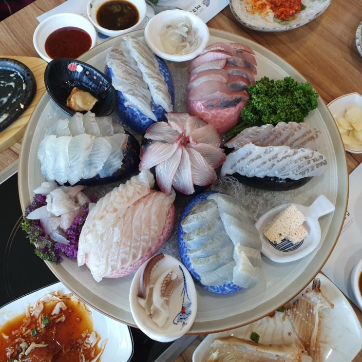  [강릉 맛집]바다를 보며 먹고 즐기는 '머구리횟집'