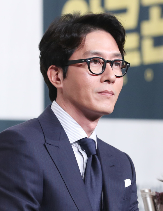  김주혁 나이 차 영화 유작 아버지 사망 손예진 이유영 김지수