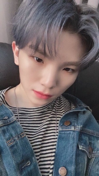 SEVENTEEN ウジ公式Twitter写真 携帯壁紙