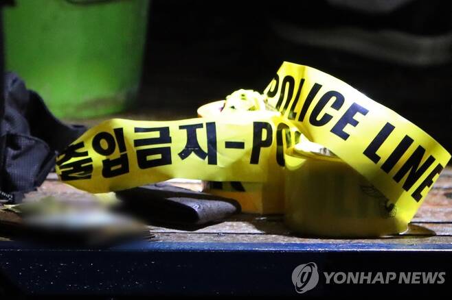 인천 아파트에서 어머니와 쌍둥이 자녀 의식불명 상태 로발견_경찰 "병원으로 이송..위독한 상황"