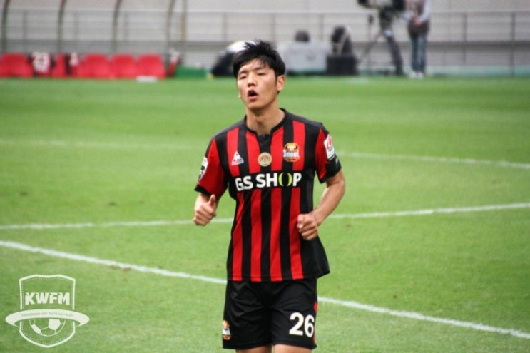 K리그 프로축구 FC서울 수비수인 김남춘이 31세에 나이로 갑작스럽게 세상을 떠났다고 합니다. 안타까운 사망소식이네요.