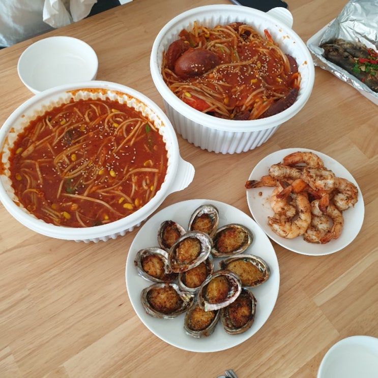  토요일 낮의 집들이