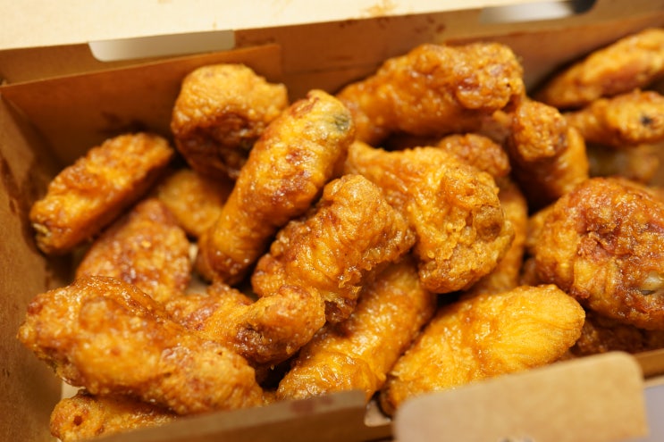  교촌치킨 허니콤보 웨지감자 세트 :: 집에서 편하게 시켜먹는 치맥!