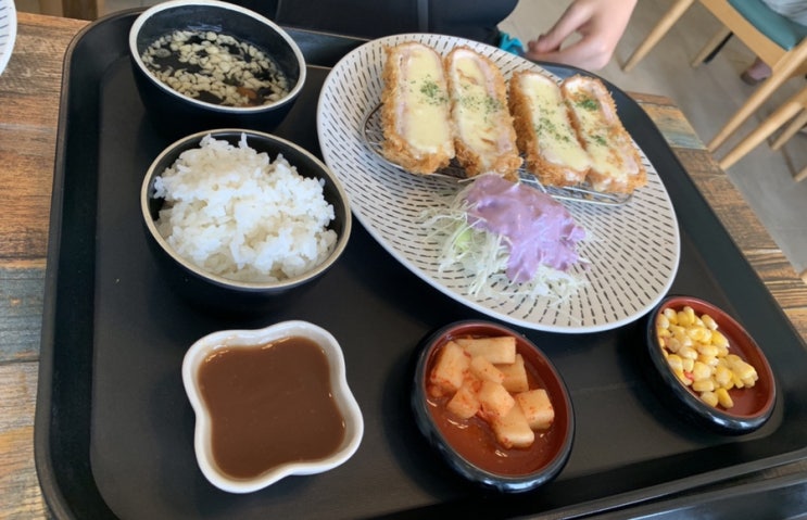 목감 호수식탁 (일본가정식 식당)
