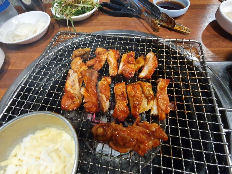 [상봉역 맛집] 상봉동 맛집, 술집 센스 넘치는 뽈따구 숯불 닭갈비