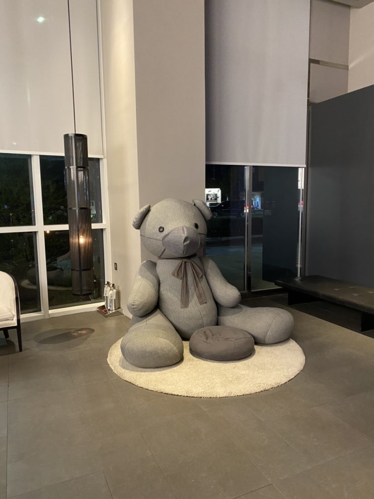  신라스테이 울산점 / 주차는 헬이지만 룸 컨디션은 나쁘지 않음 / 깔끔함