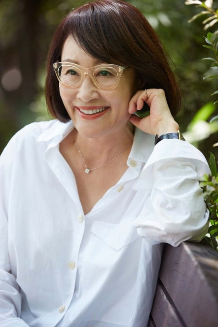  지춘희 나이 김소연 고향 재산 빌딩 건물 디자이너 인스타