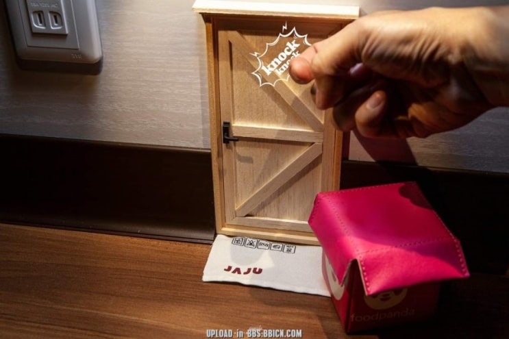 Extremely Cozy Diorama with a mouse by 『MR.Z』 King (극도로 편안한 디오라마) Extremely Cozy Diorama with a mouse by 『MR.Z』 King (극도로 편안한 디오라마)