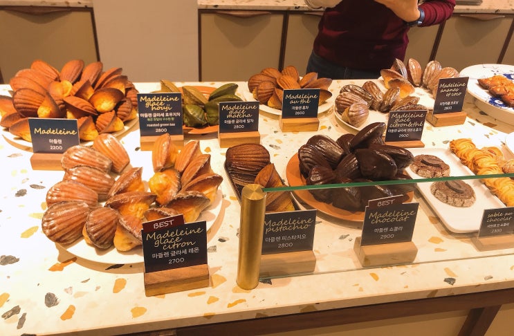 Dessert_프랑스 풍의 테이크아웃 빵집 연남 에뚜왈
