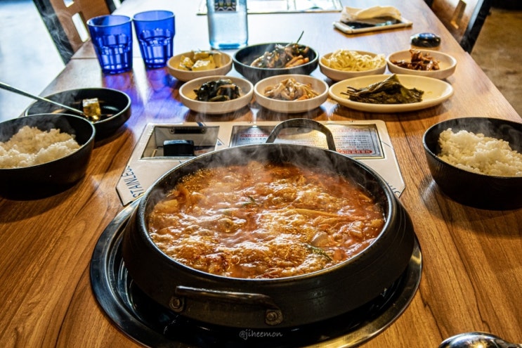 정이넘쳤던 거제 아주동 맛집 깜상흑돼지 점심먹고왔어요.