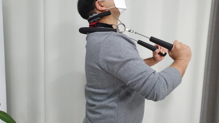  거북목교정기 간편한 5분 스트레칭 방법