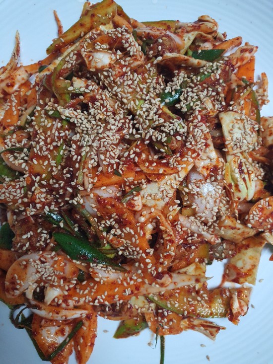  영화 담보보며 늦은 저녁 골뱅이무침 새우소금구이