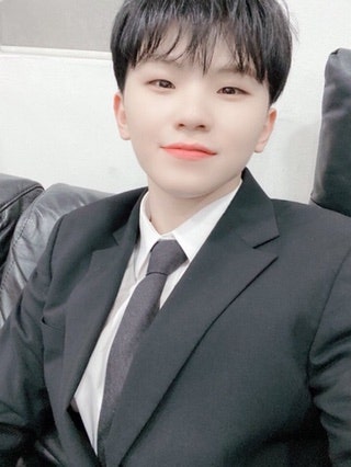 SEVENTEEN ウジ公式Twitter写真 携帯壁紙