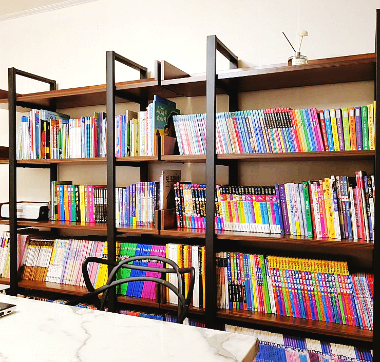 아이 독서 환경의 변화 :: 우리 집 거실 책장 인테리어
