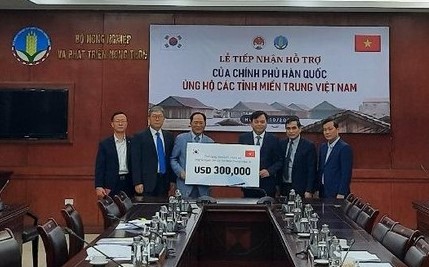  한국 정부, 각국 정부 중 '베트남 중부 지방 수해 기금' 가정 먼저 지원