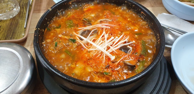  춘궁동 맛집 - 행복손만두 (행복버섯뚝배기??!! JMT)