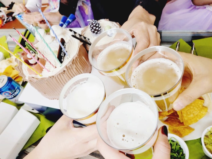  예쁜 금장 맥주컵! 플라스틱컵 강추!! 파티에 예쁜 맥주잔 찾으시는 분 추천^^