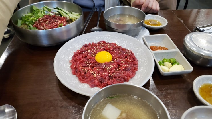  광장시장 부촌육회, 마약김밥/을지로 호랑이카페까지