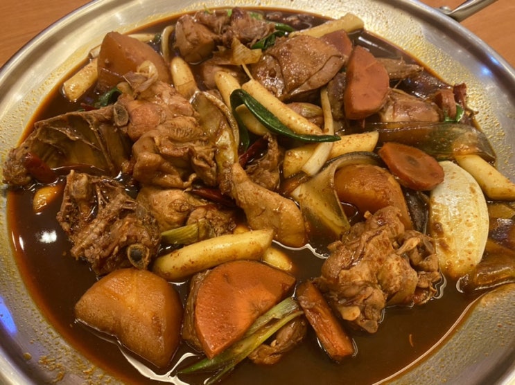  흥부찜닭 동대문점 ; 매콤하고 칼칼한 간장찜닭을 맛볼 수 있는 동대문 맛집