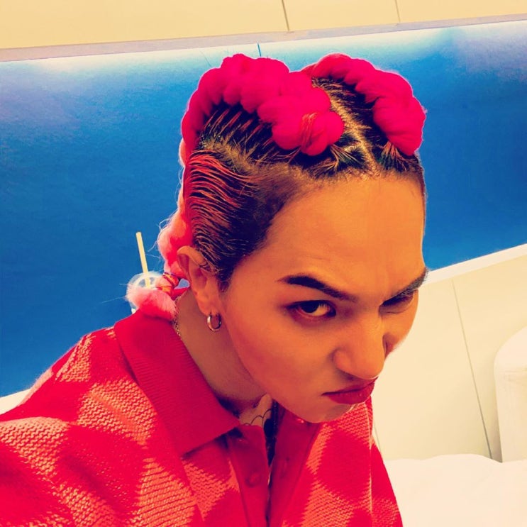 송민호 컴백, 파격 핑크헤어도 찰떡! '도망가' 뮤직비디오 음원 공개 / 순수청담본점 마이노 헤어스타일 송민호 컴백, 파격 핑크헤어도 찰떡! '도망가' 뮤직비디오 음원 공개 / 순수청담본점 마이노 헤어스타일