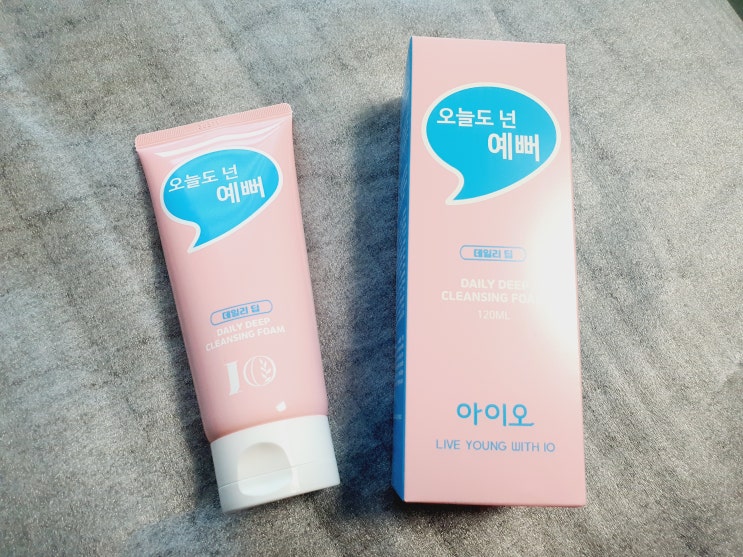  아이오클렌징폼 오늘도넌예뻐 순하지만 강한 세정력