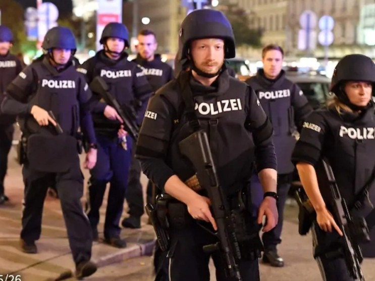스위스 경찰,비엔나 테러범 스위스동료 체포. 취리히 테러 비상대책반 소집