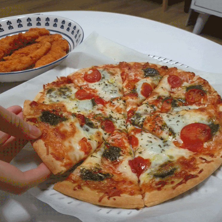[내돈내산] 리스토란테 모짜렐라 치즈 피자 & 사세 치킨 텐더