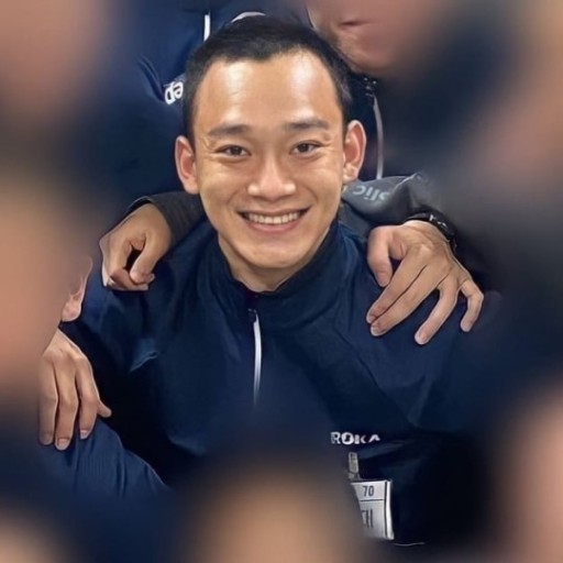  엑소 첸 훈련소 사진 공개...군대체질인가 엄청 즐거워보이네