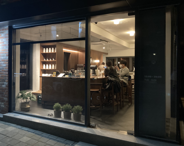 [성수, 서울숲, 뚝섬카페] 맛있는 커피와 뱅쇼가 있는 분위기 좋은 카페(콜렉트)