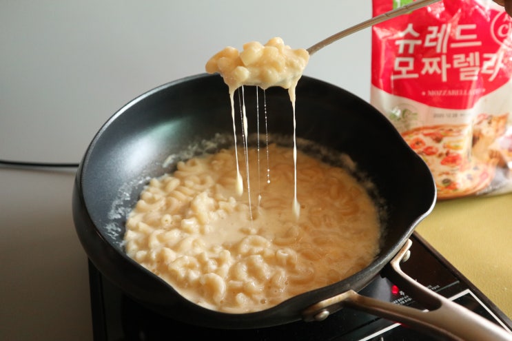  맥앤치즈 만들기 버터랑 치즈 있으면 해보세요!